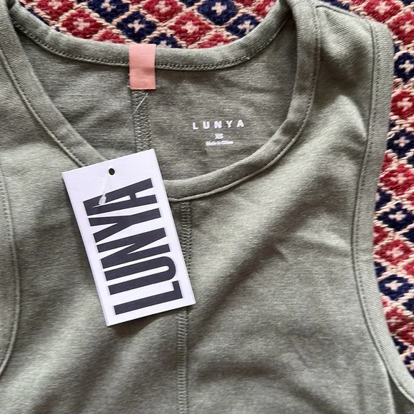 Lunya restore size xs new with tags - Picture 2 of 2